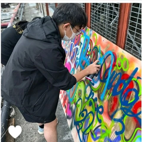 噴漆操作與街頭字形練習現場